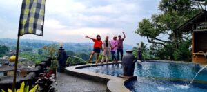 Villa Olahrasa - Villa Cisarua Puncak Bogor